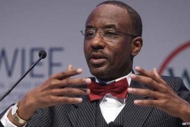 Nigeria đình chỉ thống đốc NHTW trong vụ thất thoát 20 tỷ USD