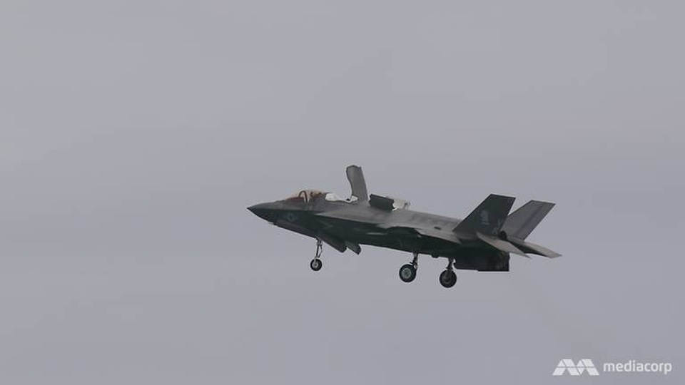 F-35B Mỹ phô diễn sức mạnh tại triển lãm hàng không Singapore - 3 F-35B Mỹ phô diễn sức mạnh tại triển lãm hàng không Singapore - 3