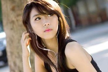 Hot girl ĐH Văn hóa Hà Nội: Mê sử, “máu” kinh doanh