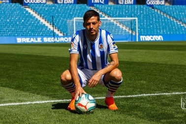 Ngôi sao David Silva dương tính với SARS-CoV-2