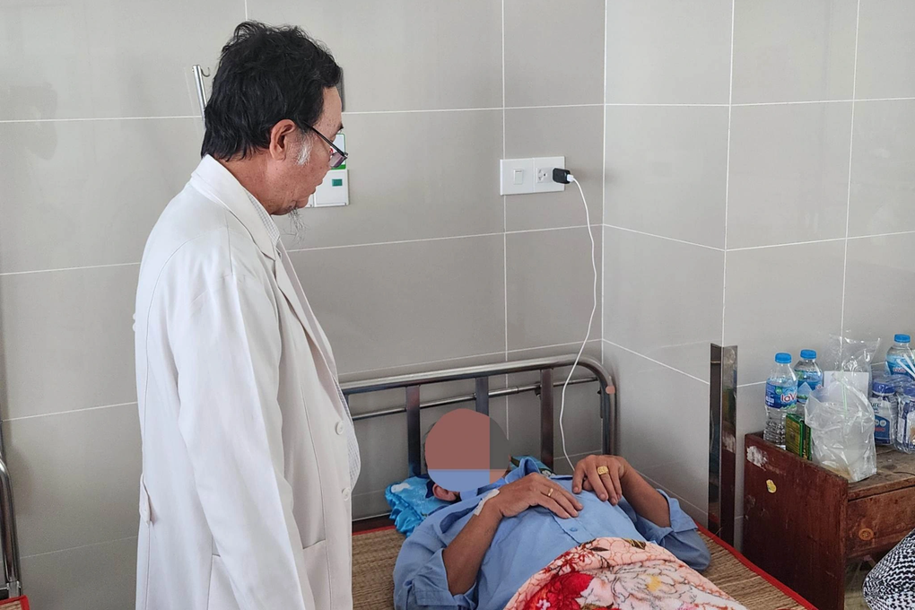 Đeo nhẫn vào của quý để tăng khoái cảm, người đàn ông nhập viện cấp cứu - 1 Đeo nhẫn vào của quý để tăng khoái cảm, người đàn ông nhập viện cấp cứu - 1