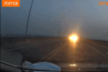 Xe container vừa giương pha gây lóa mắt, vừa chạy ngược chiều