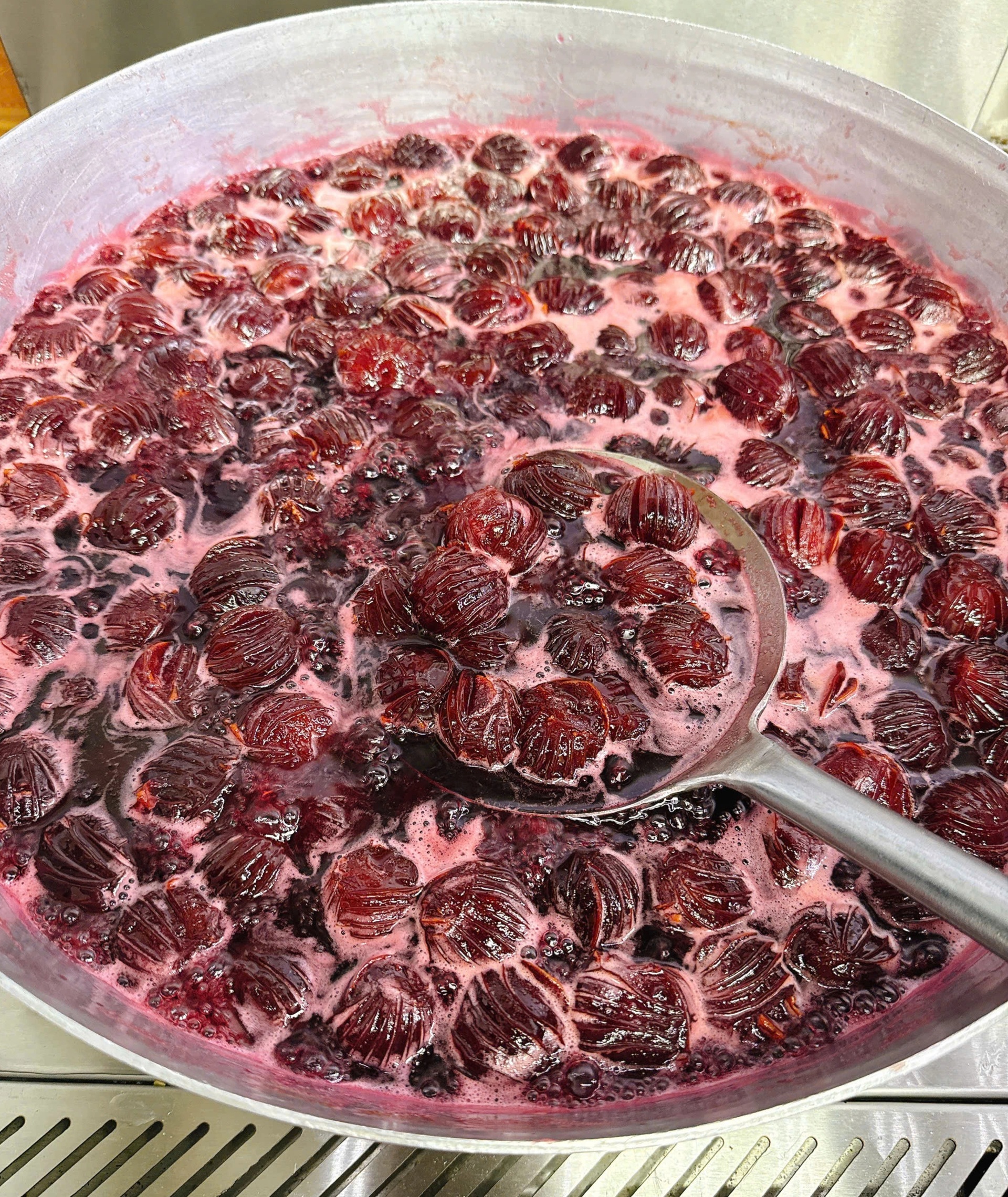 Mận ngon chỉ 8.000 đồng, mẹ đảm mách cách làm ô mai mận, siro mận đơn giản - 5 Mận ngon chỉ 8.000 đồng, mẹ đảm mách cách làm ô mai mận, siro mận đơn giản - 5