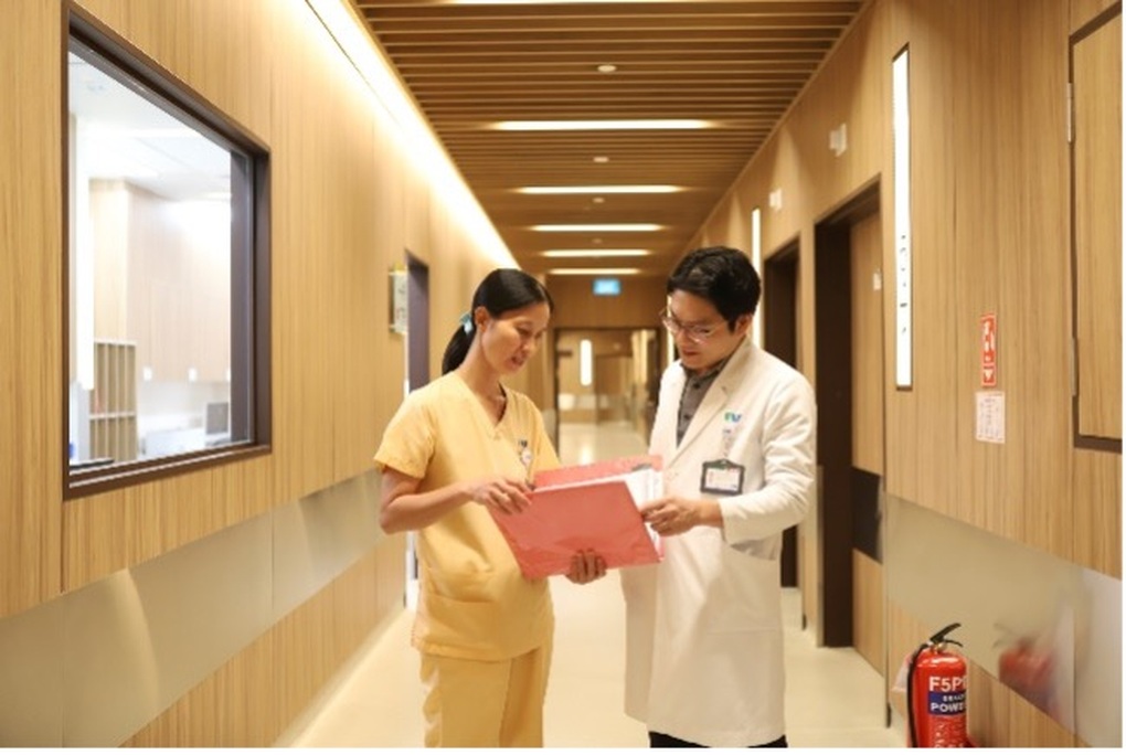 ThS.BS Võ Triệu Đạt (Bệnh viện FV): Nỗ lực giúp sản phụ vượt cạn nhẹ nhàng - 3 ThS.BS Võ Triệu Đạt (Bệnh viện FV): Nỗ lực giúp sản phụ vượt cạn nhẹ nhàng - 3