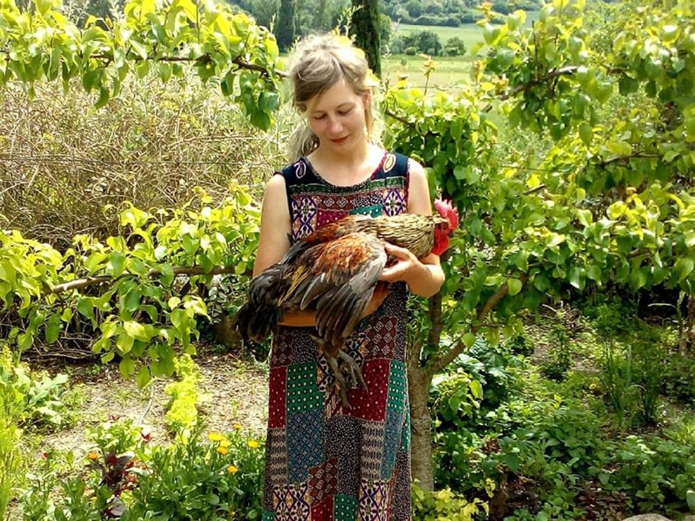 Cuộc sống gần gũi thiên nhiên trong khu vườn 2500m2 của cô gái 23 tuổi - 4 Cuộc sống gần gũi thiên nhiên trong khu vườn 2500m2 của cô gái 23 tuổi - 4