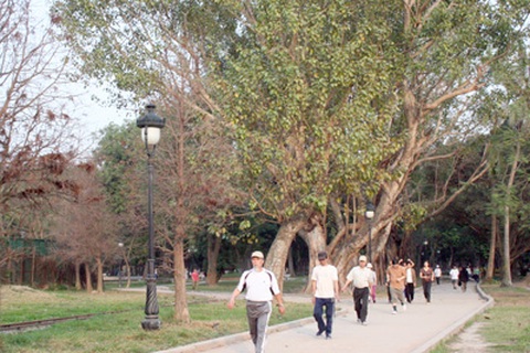 Một việc làm ngược đời và trái với lòng dân