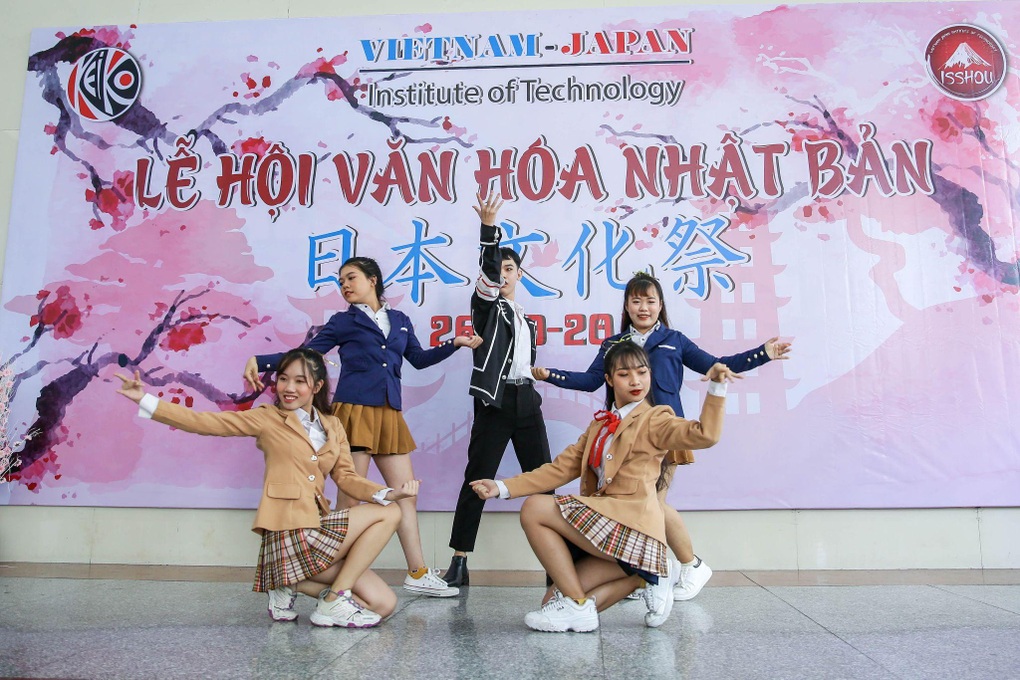 Học đại học chuẩn Nhật Bản với phương pháp đào tạo hiện đại từ ĐH Công nghệ Kanazawa - 4 Học đại học chuẩn Nhật Bản với phương pháp đào tạo hiện đại từ ĐH Công nghệ Kanazawa - 4