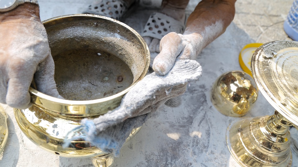 Thợ đánh bóng lư đồng thời Covid-19: Làm vì quen việc và từ cái tâm - 7 Thợ đánh bóng lư đồng thời Covid-19: Làm vì quen việc và từ cái tâm - 7