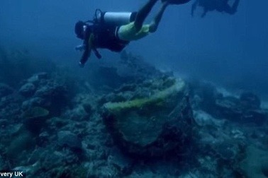 Phát hiện tàu ngầm của trùm ma túy Escobar, tìm kho báu 70 tỉ USD