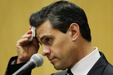 Tổng thống Mexico bị nghi đạo luận văn tốt nghiệp đại học