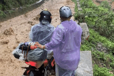 Hà Giang cảnh báo du khách không tắm thác, đi thuyền tại các điểm mưa lũ