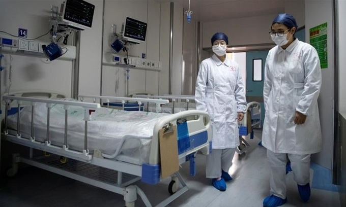 Vừa công bố có thêm 13 ca nhiễm virus corona mới, Iran đã xác nhận 2 bệnh nhân trong số này đã tử vong - Ảnh 4. Vừa công bố có thêm 13 ca nhiễm virus corona mới, Iran đã xác nhận 2 bệnh nhân trong số này đã tử vong - Ảnh 4.