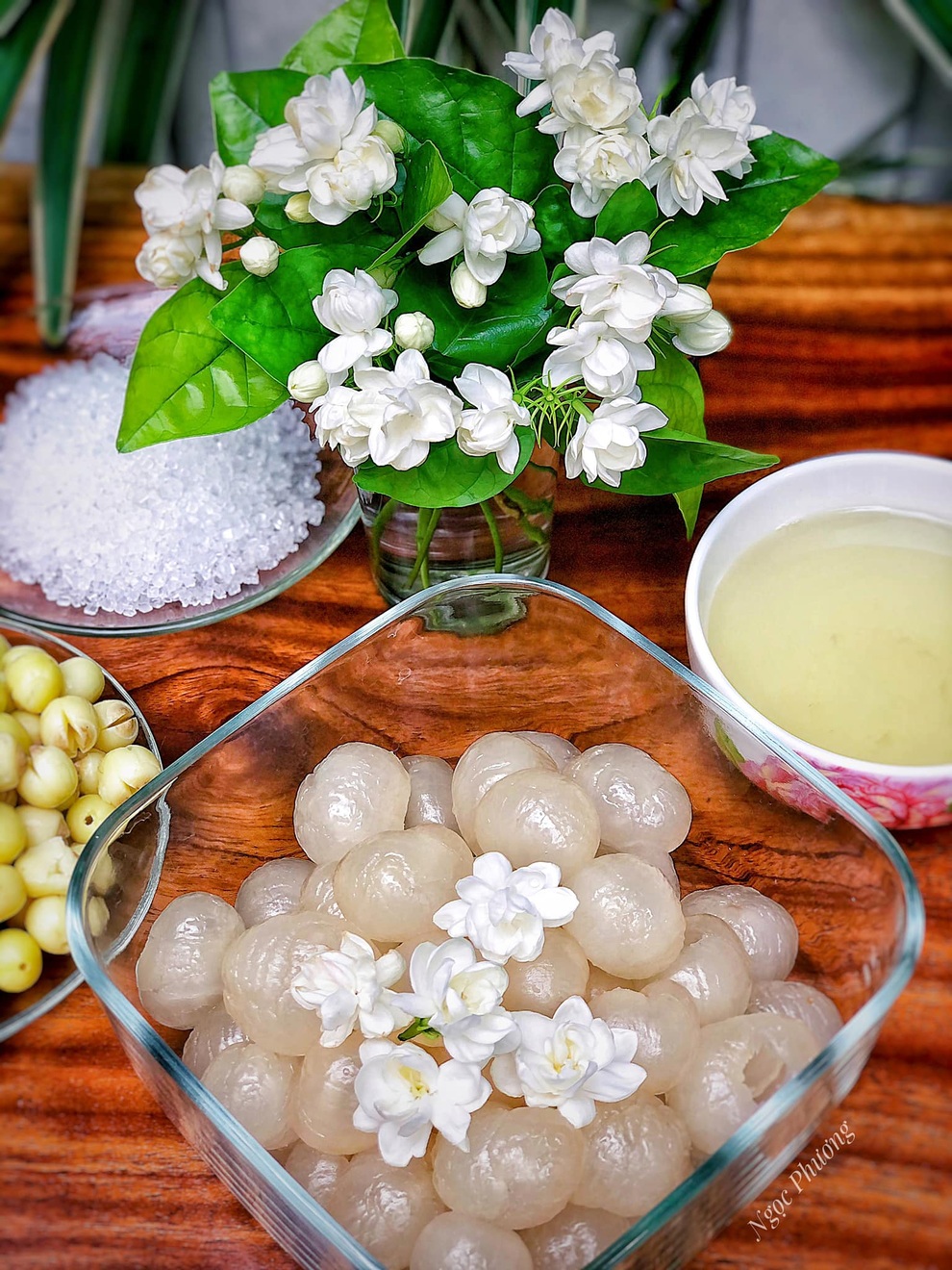 Nhãn vào mùa, học ngay cách làm món chè sen long nhãn bổ dưỡng giải nhiệt - 2 Nhãn vào mùa, học ngay cách làm món chè sen long nhãn bổ dưỡng giải nhiệt - 2