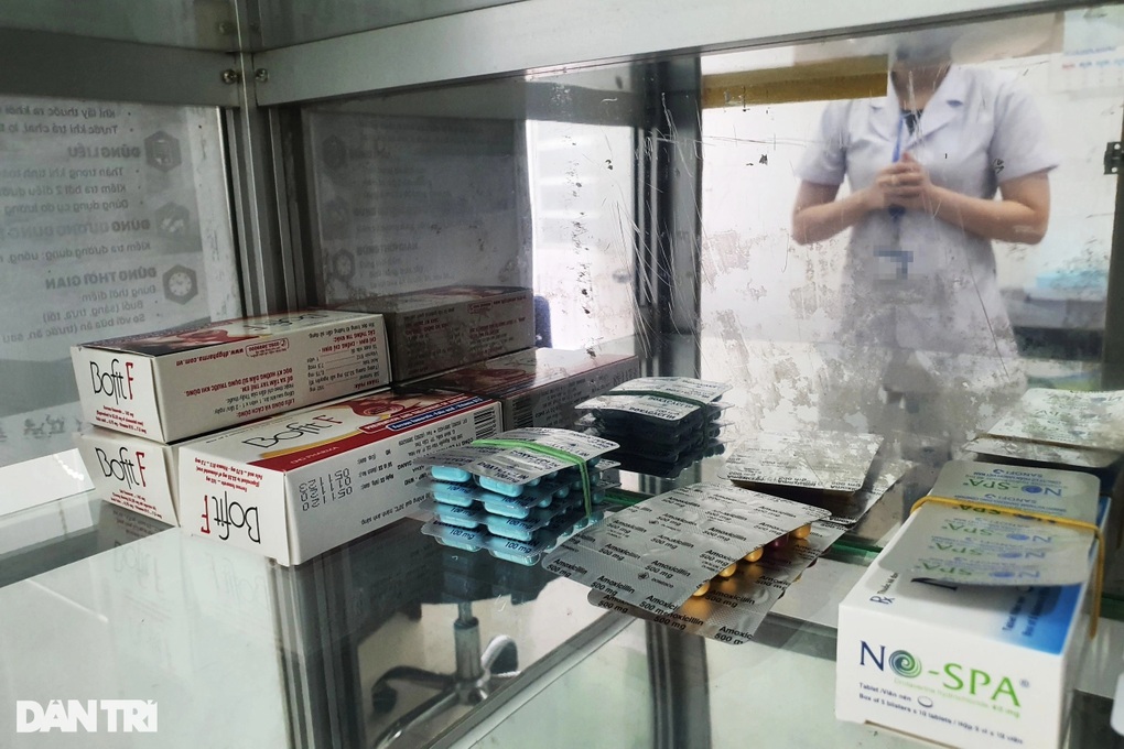 Bác sĩ tìm thuốc cấp cứu từ kho dữ liệu trên mạng - 2 Bác sĩ tìm thuốc cấp cứu từ kho dữ liệu trên mạng - 2