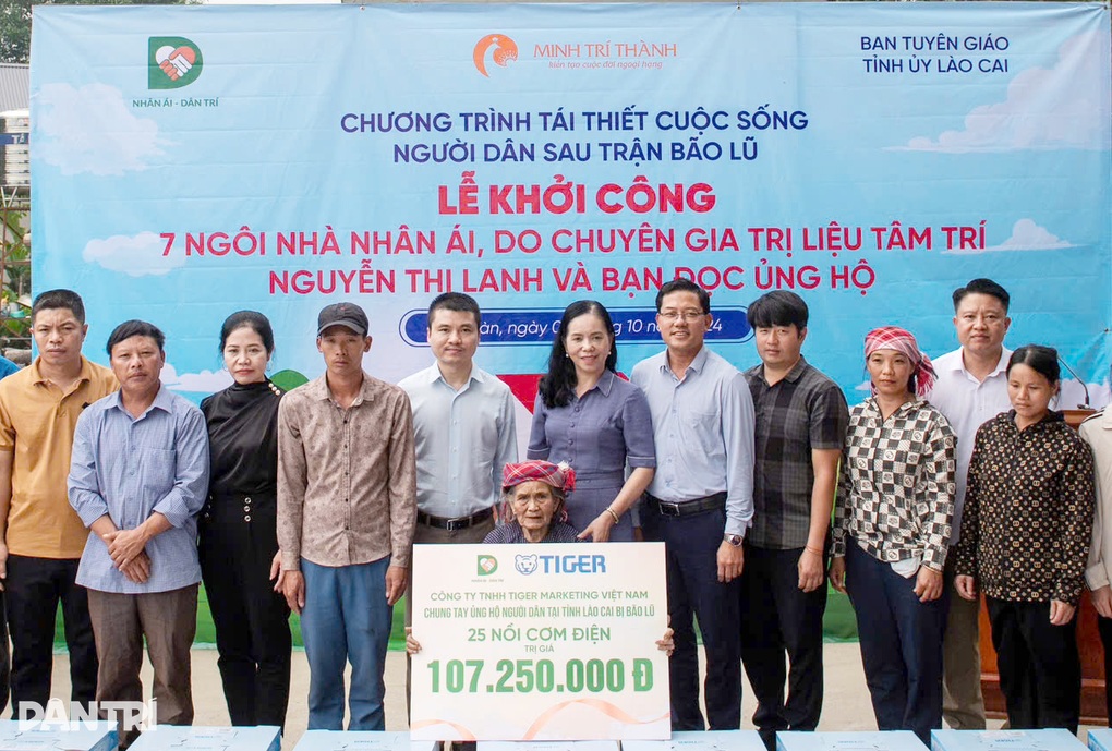 Khởi công nhà Nhân ái, chia sẻ với mất mát của người dân vùng lũ ở Lào Cai - 4 Khởi công nhà Nhân ái, chia sẻ với mất mát của người dân vùng lũ ở Lào Cai - 4