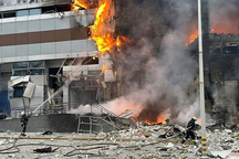 Ukraine nói Nga trút "mưa hỏa lực" bằng hầu hết kho vũ khí