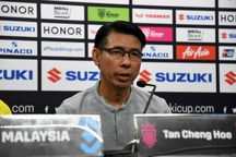 HLV Malaysia tuyên bố “cứng” trước đại chiến với Thái Lan