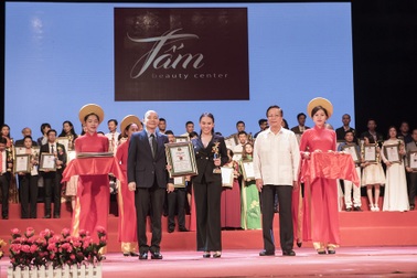 Tấm Beauty Clinic lọt vào Top 10 thương hiệu hàng đầu Việt Nam 2017 về làm đẹp