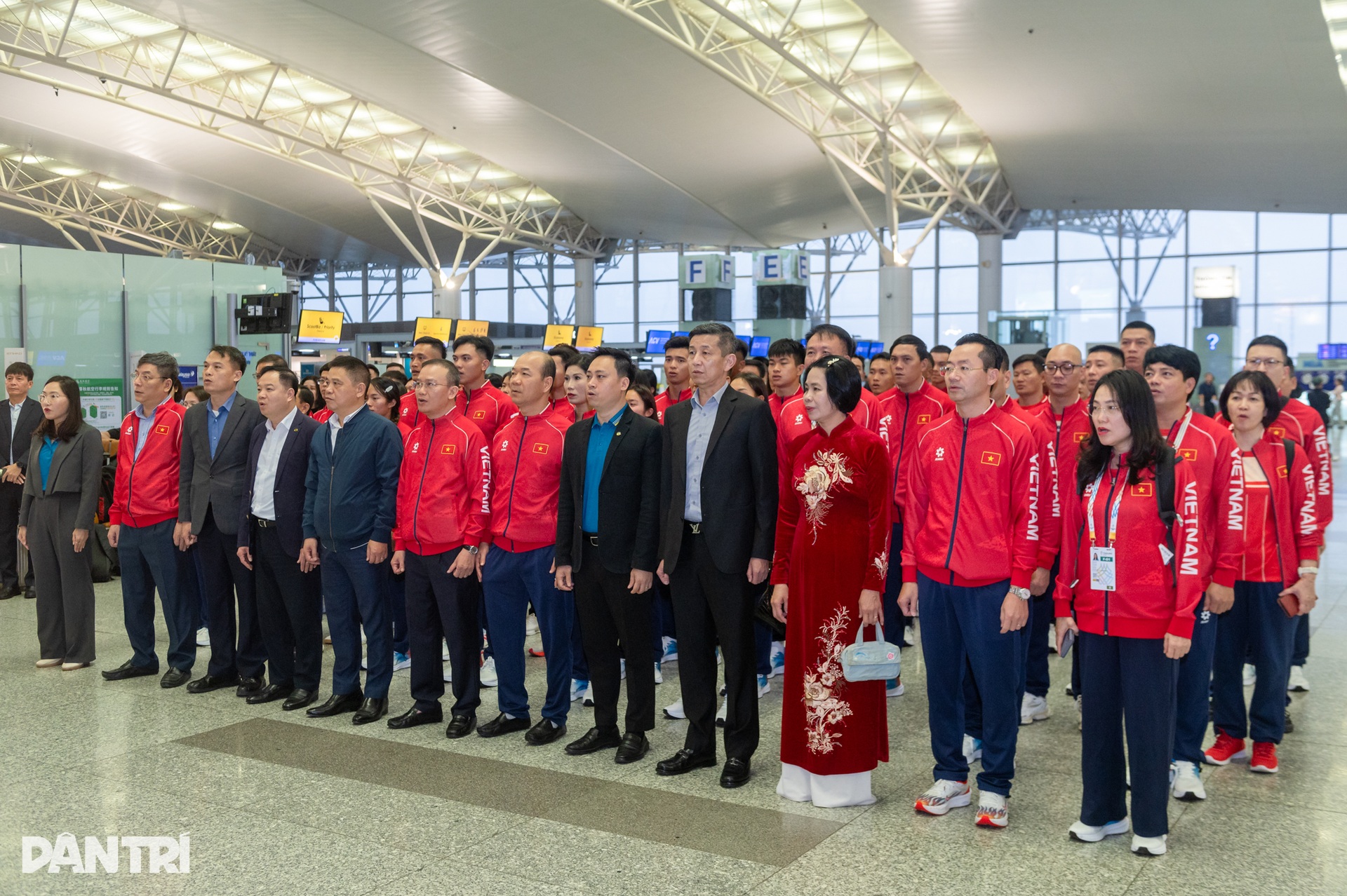 Đoàn Thể thao Việt Nam lên đường sang Thái Lan tham dự SEA Games - 2 Đoàn Thể thao Việt Nam lên đường sang Thái Lan tham dự SEA Games - 2