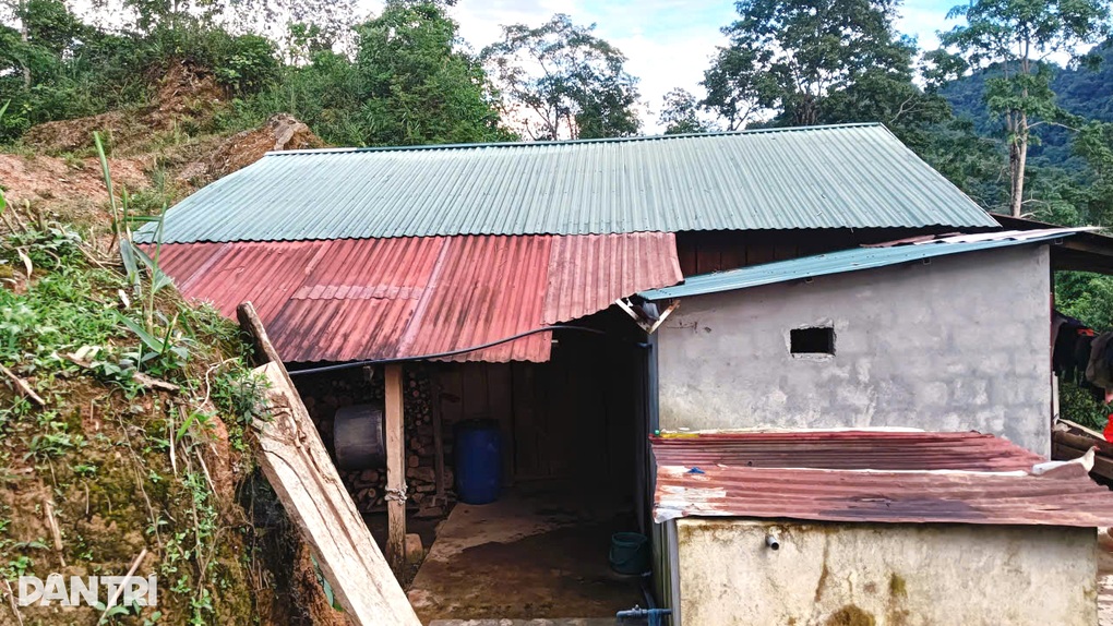 Người phụ nữ Hà Nhì mong có chi phí phẫu thuật khối bướu cổ 30 năm - 4 Người phụ nữ Hà Nhì mong có chi phí phẫu thuật khối bướu cổ 30 năm - 4