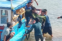 Bé trai 5 tuổi đuối nước khi đi thả lưới cùng bố mẹ