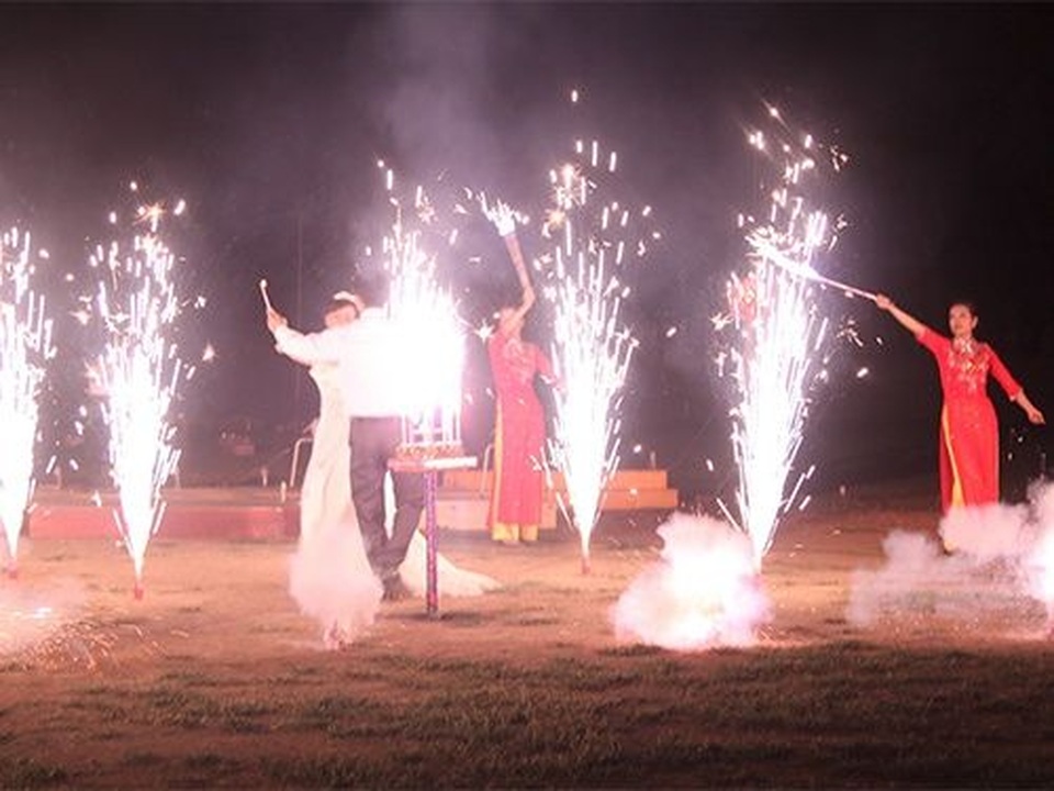 Bộ Công an giúp người dân phân biệt loại pháo hoa được phép đốt - 2