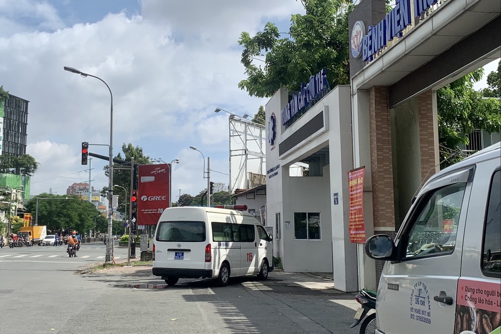 17 giờ chạy xuyên đêm, 5 xe cấp cứu của Đà Nẵng chi viện TPHCM chống dịch - 1 17 giờ chạy xuyên đêm, 5 xe cấp cứu của Đà Nẵng chi viện TPHCM chống dịch - 1