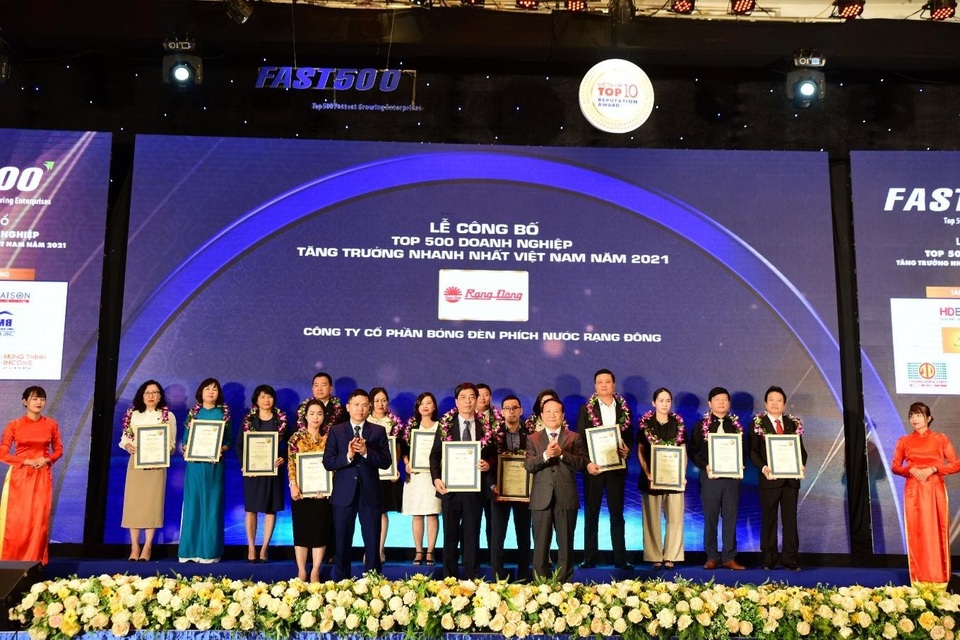 Nhìn lại hành trình 60 năm làm nên tên tuổi của Rạng Đông - 1 Nhìn lại hành trình 60 năm làm nên tên tuổi của Rạng Đông - 1