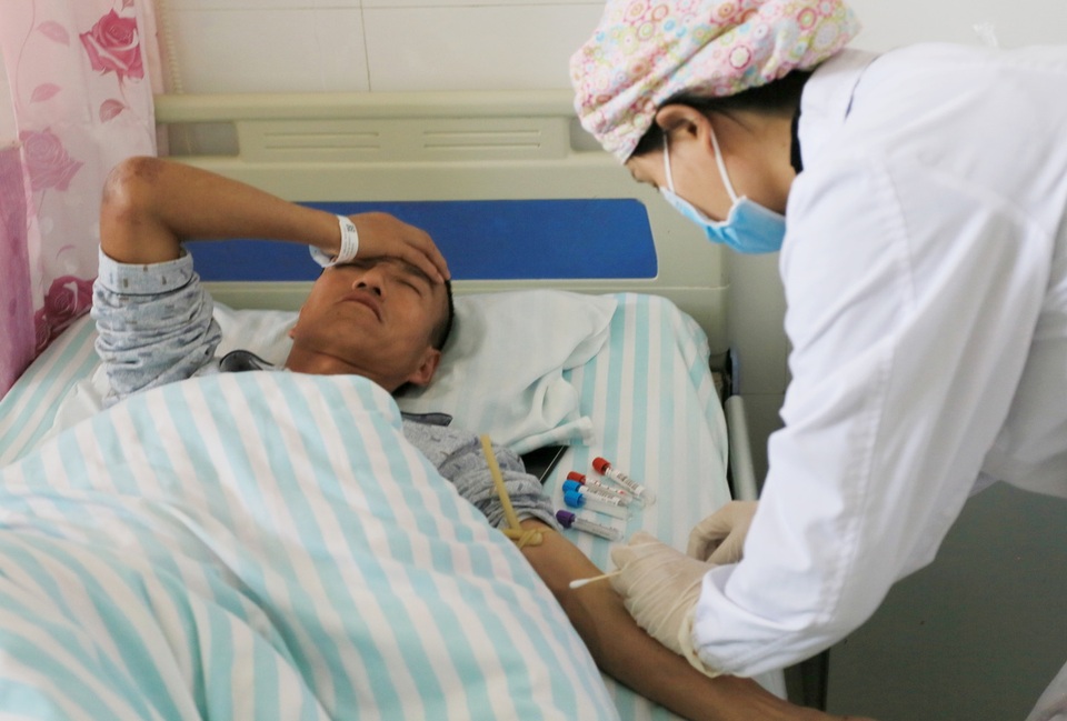 Người chăn dê cứu mạng 6 VĐV trong giải chạy tử thần ở Trung Quốc - 4 Người chăn dê cứu mạng 6 VĐV trong giải chạy tử thần ở Trung Quốc - 4