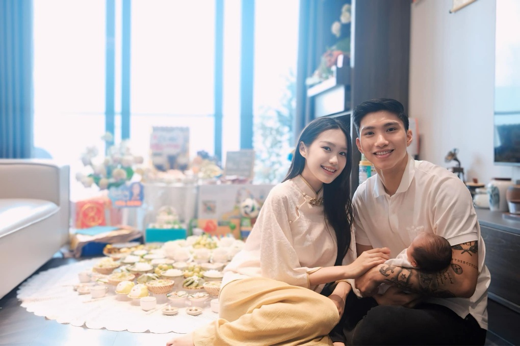 Cầu thủ Đoàn Văn Hậu bất ngờ khoe ảnh con đầy tháng - 1 Cầu thủ Đoàn Văn Hậu bất ngờ khoe ảnh con đầy tháng - 1