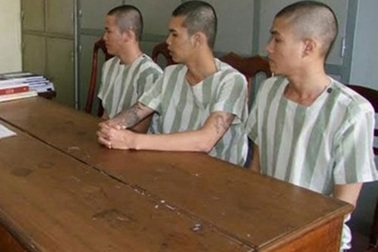 Bi hài các “đại gia” sập bẫy lừa băng cướp “giả gái”