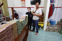 3 người miền Tây trúng 14 tờ vé số độc đắc, lĩnh hơn 25 tỷ đồng