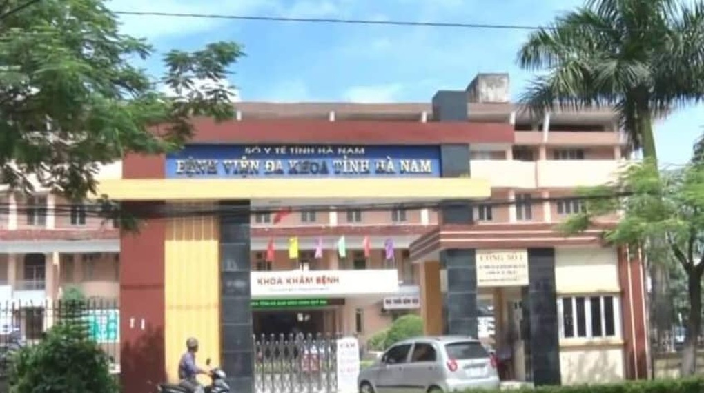 Người đàn ông dùng súng tự sát tại bệnh viện - 1 Người đàn ông dùng súng tự sát tại bệnh viện - 1