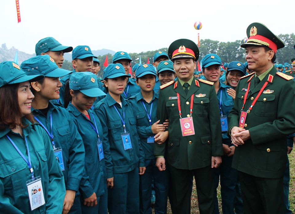Xây dựng dân quân tự vệ vững mạnh, đáp ứng yêu cầu xây dựng và bảo vệ Tổ quốc - 1 Xây dựng dân quân tự vệ vững mạnh, đáp ứng yêu cầu xây dựng và bảo vệ Tổ quốc - 1