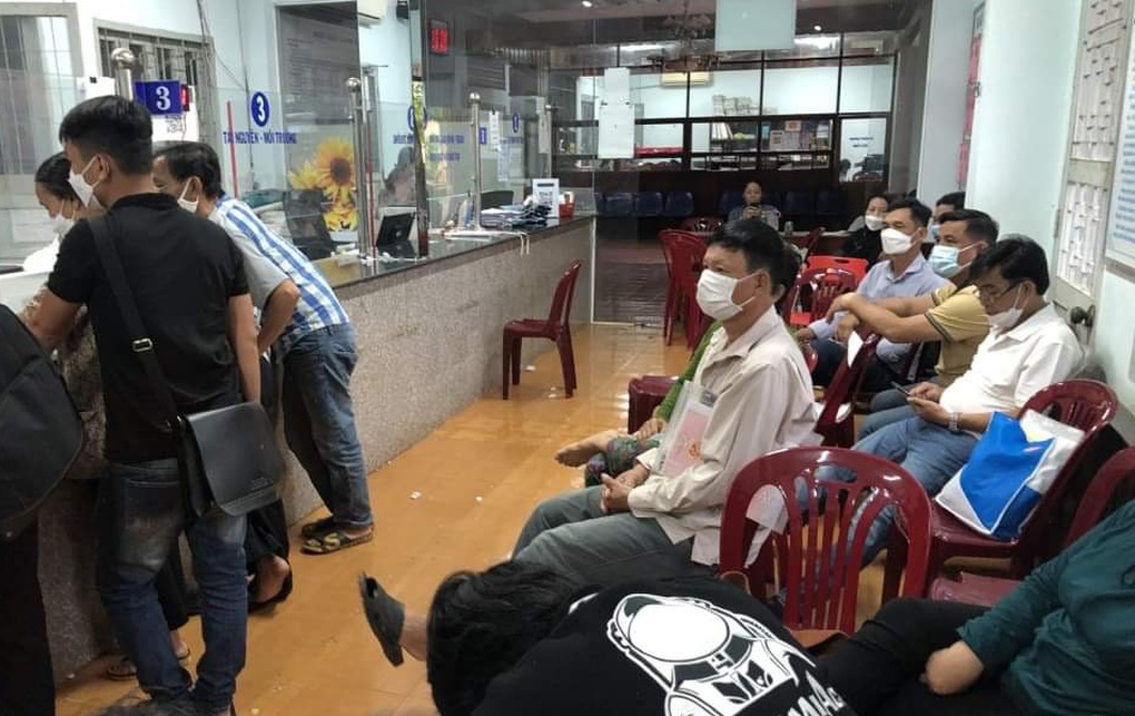 Nhiều điểm đăng ký đất đai thu thừa của người dân hơn 6 tỷ đồng - 1 Nhiều điểm đăng ký đất đai thu thừa của người dân hơn 6 tỷ đồng - 1