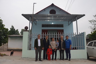 "Nhờ bạn đọc Dân trí giúp đỡ, bà cháu tôi đã có nhà mới đón Tết"