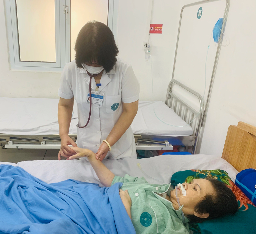 Phẫu thuật thành công ca ung thư nặng trở về sau điều trị ở nước ngoài - 1 Phẫu thuật thành công ca ung thư nặng trở về sau điều trị ở nước ngoài - 1