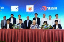 Trường Đại học Kinh tế - Luật tiên phong đào tạo Thạc sĩ Thương mại điện tử