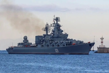 Tàu chiến chủ lực của Nga bị đắm sau nghi vấn trúng tên lửa