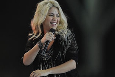 Mang bụng bầu, Shakira vẫn nhảy múa tưng bừng 