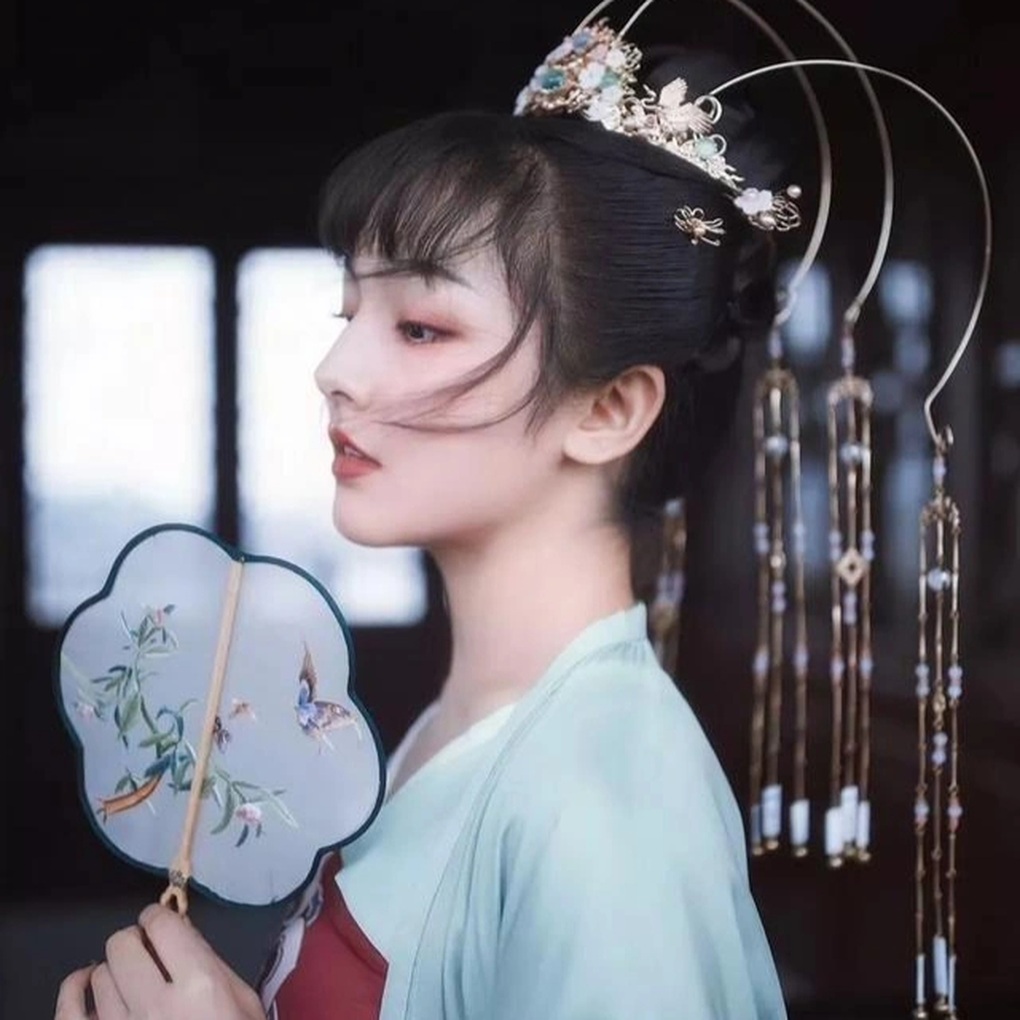 Nữ xạ thủ bắn tỉa ở Trung Quốc gây sốt vì gương mặt đẹp như mỹ nhân - 2 Nữ xạ thủ bắn tỉa ở Trung Quốc gây sốt vì gương mặt đẹp như mỹ nhân - 2