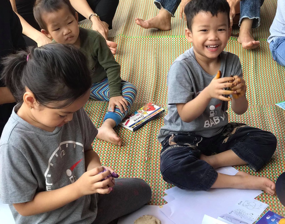 Không quan trọng điểm số nhưng cả nhà phát hỏa vì con đạt điểm 7 - 3 Không quan trọng điểm số nhưng cả nhà phát hỏa vì con đạt điểm 7 - 3