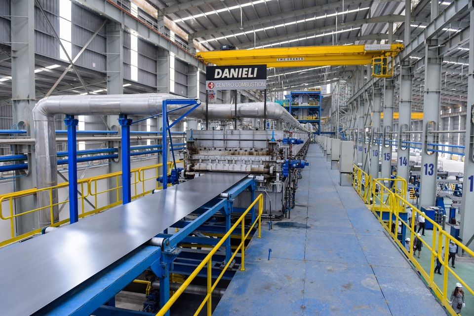 Tập đoàn Hoa Sen nhộn nhịp các hoạt động xuất khẩu, khuyến mại đầu năm 2020 - 2 Tập đoàn Hoa Sen nhộn nhịp các hoạt động xuất khẩu, khuyến mại đầu năm 2020 - 2