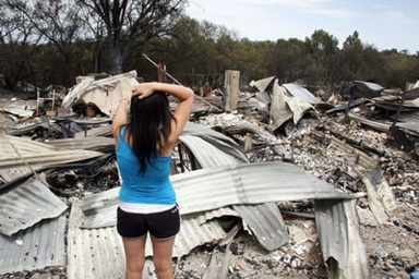 Cảnh tan hoang sau hỏa hoạn ở Australia