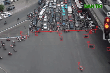 Xử lý hành vi vượt đèn đỏ: Cần lắp camera phạt nguội, công khai vi phạm