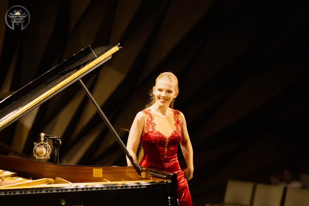 Vietnam Airlines Classic Hanoi Concert 2024: Sự hòa quyện giữa nhạc cổ điển và ballet - 5 Vietnam Airlines Classic Hanoi Concert 2024: Sự hòa quyện giữa nhạc cổ điển và ballet - 5