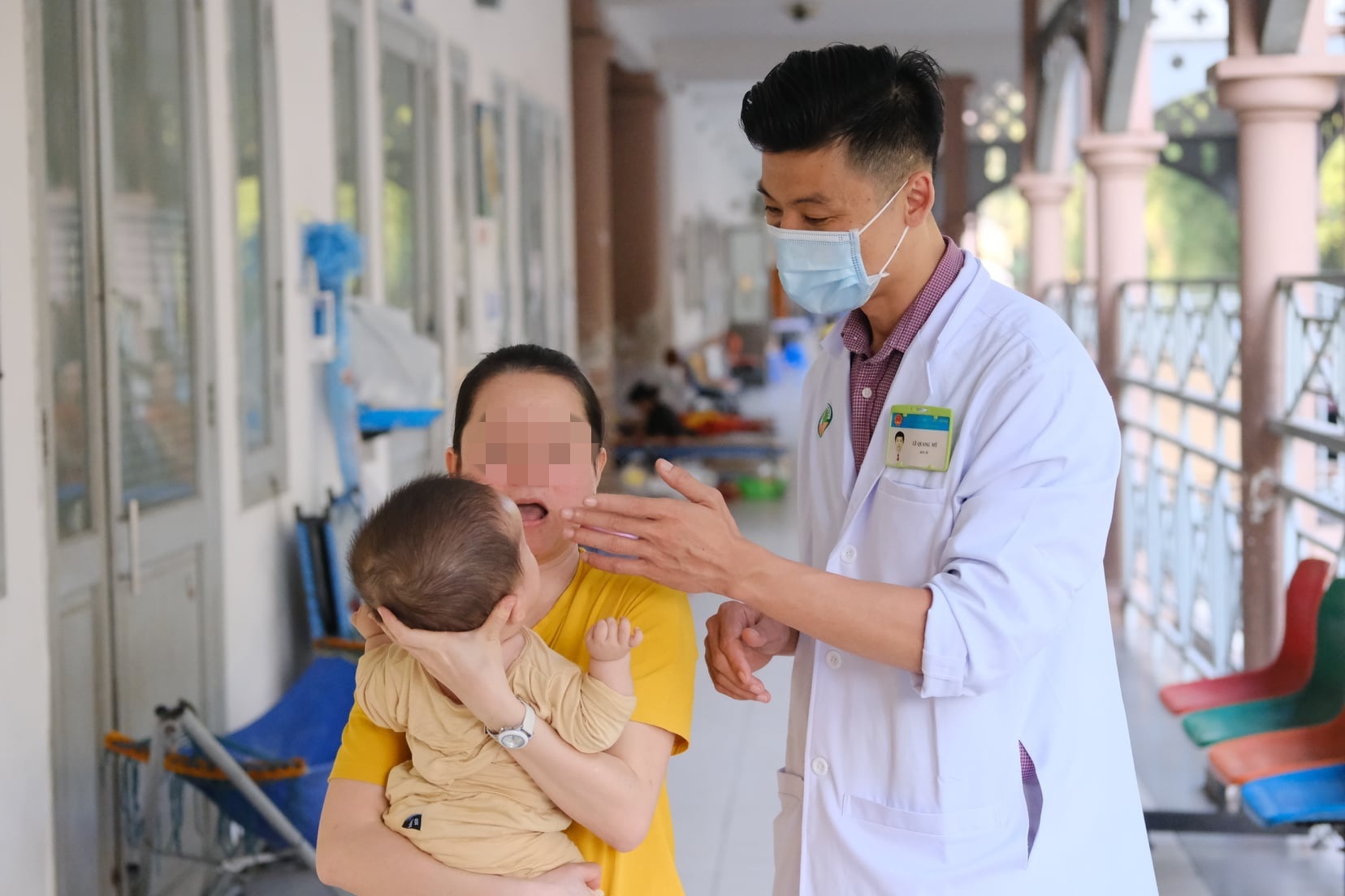 Những tin nhắn cầu cứu lúc nửa đêm và trăn trở của bác sĩ bé đầu bự - 16 Những tin nhắn cầu cứu lúc nửa đêm và trăn trở của bác sĩ bé đầu bự - 16