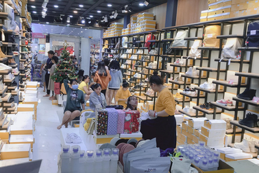 giayBOM - Trải nghiệm mua giày uy tín, đẳng cấp 5 sao dành cho khách hàng