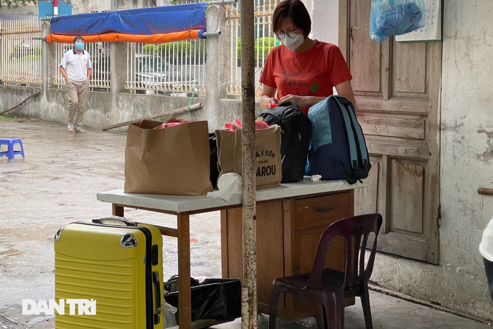 Hà Nội xét nghiệm cho 40 người liên quan đến nhà thuốc có F0 ở 95 Láng Hạ - 8