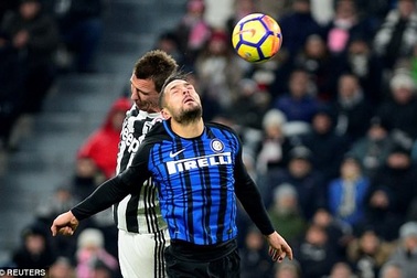 Cầm chân Juventus, Inter bảo toàn ngôi đầu Serie A